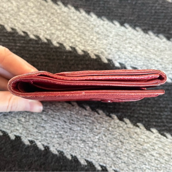 Chanel Red bifold wallet - Picture 4 of 9